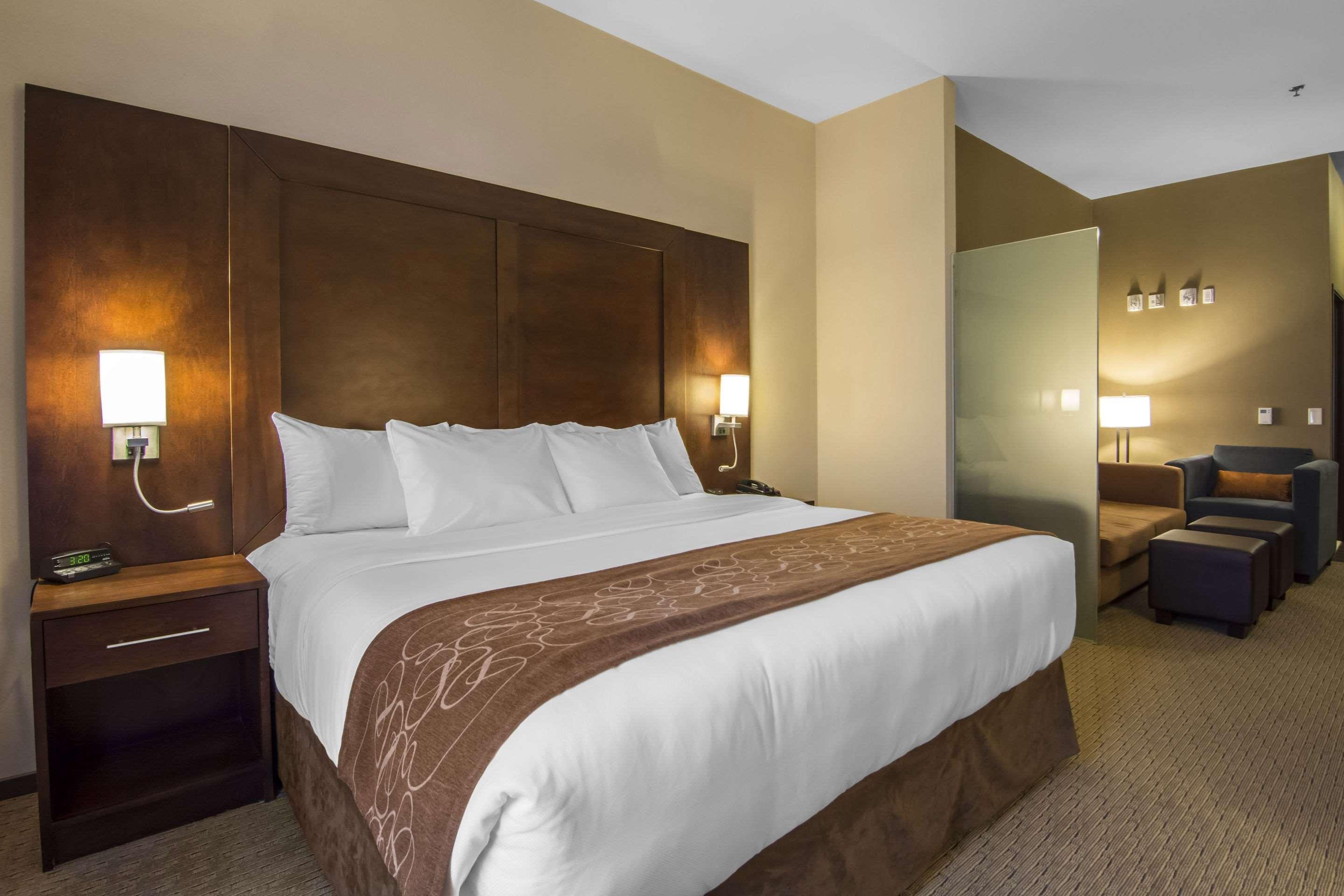 Comfort Suites Saskatoon Exteriér fotografie