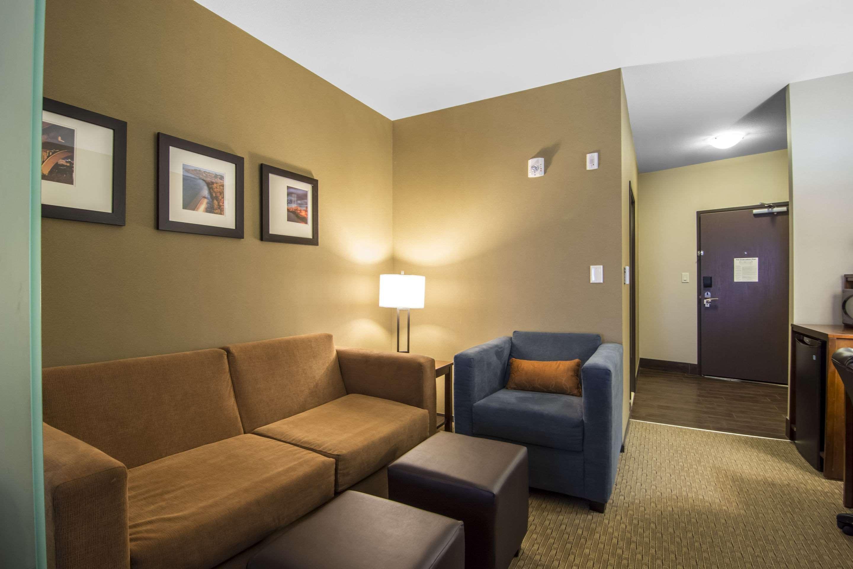 Comfort Suites Saskatoon Exteriér fotografie